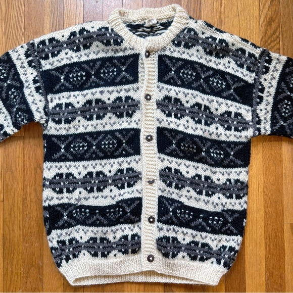 Pole To Pole Imports 100% Wool Chunky Hand Knit Cardigan Sweater - Picture 2 of 7